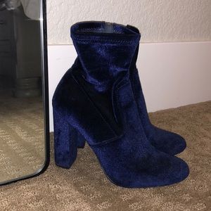 Dark blue velvet bootys